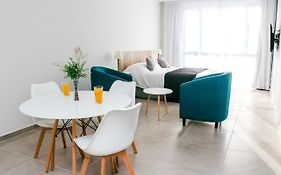 Ramada Residences by Wyndham Puerto Madryn CQ Mitre
